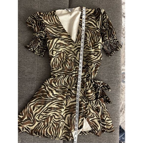 Walter Baker Brani Puff Sleeve Zebra Mini Wrap Dress Size M Retro Y2K Designer - Picture 10 of 11